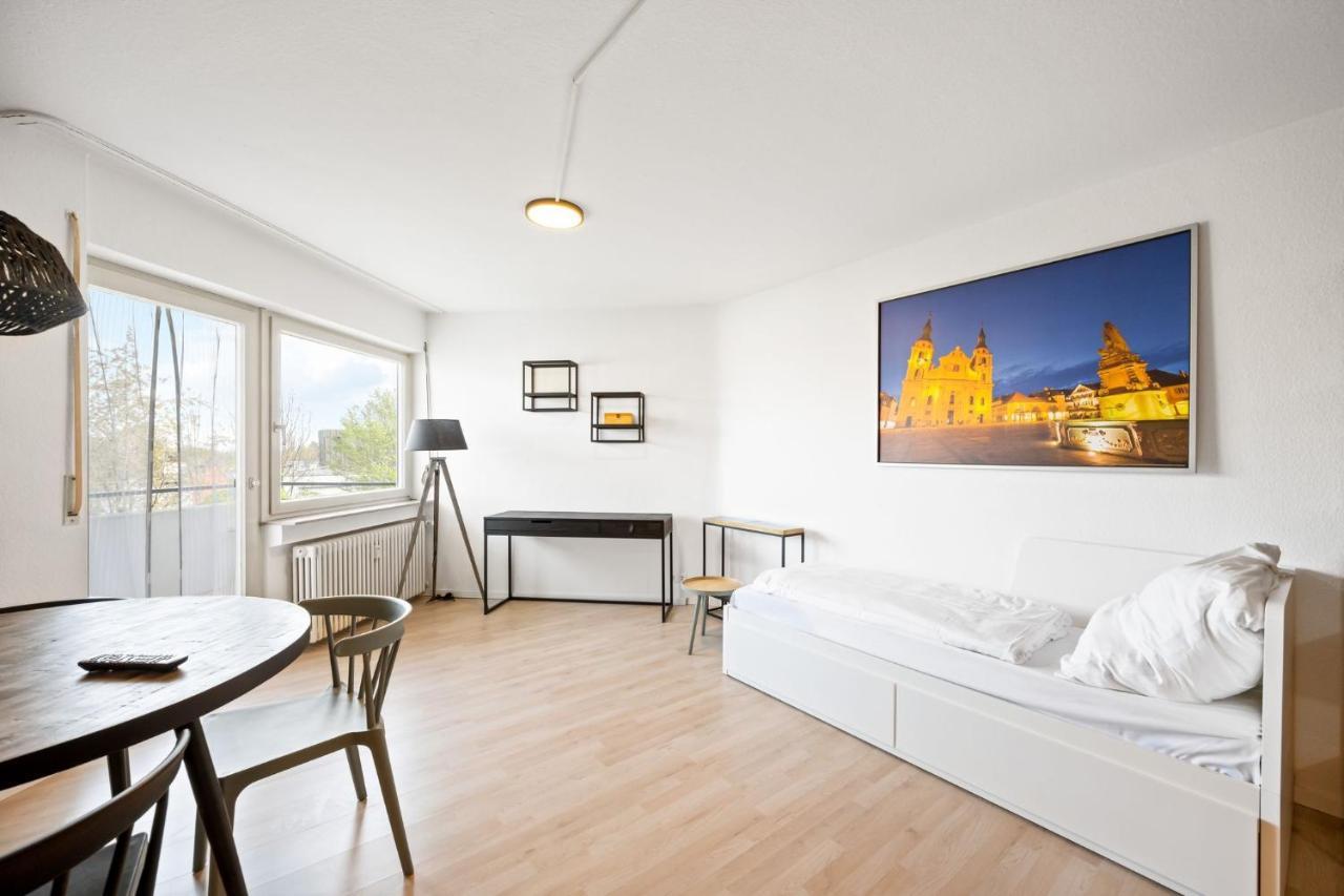Sali Homes - Fewo Bluehendes Barock Ludwigsburg Bagian luar foto